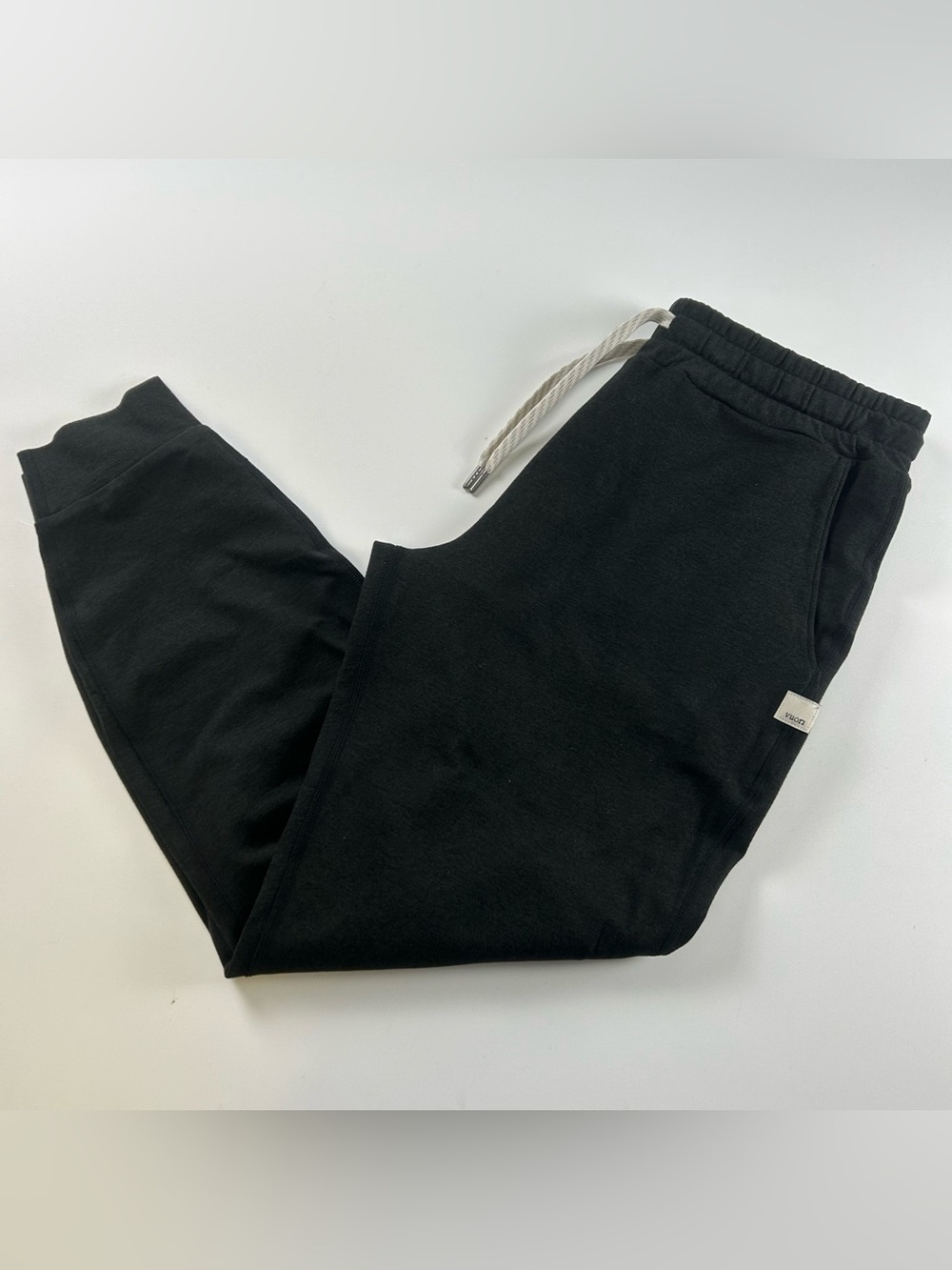 Vuori WMNS SZ XS Performance Jogger Black DreamKnit Relaxed Fit Tapered